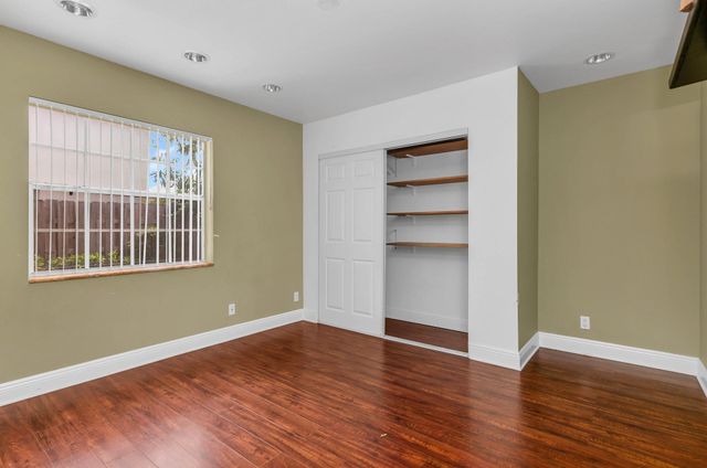 5486 NW 44th Way, Coconut Creek, FL 33073