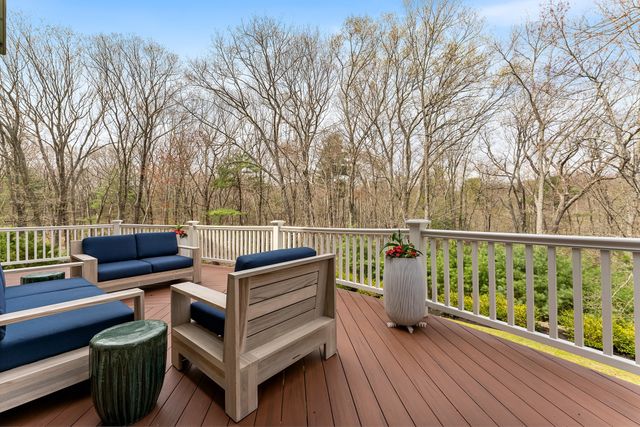 38 Wilsondale St, Dover, MA 02030