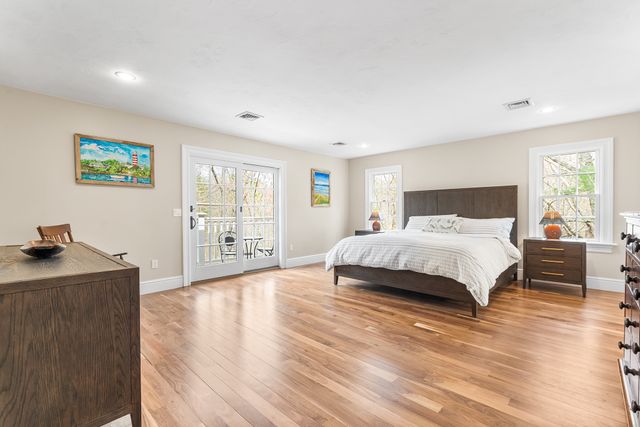 38 Wilsondale St, Dover, MA 02030