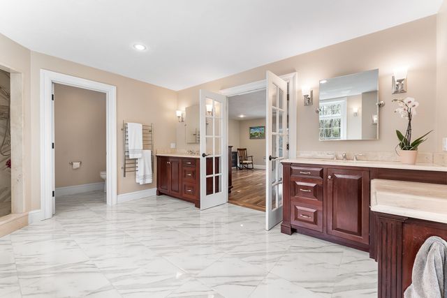38 Wilsondale St, Dover, MA 02030