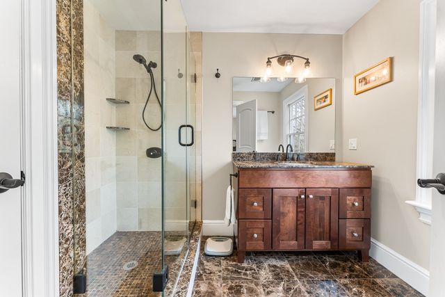 38 Wilsondale St, Dover, MA 02030
