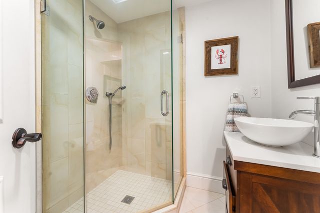 38 Wilsondale St, Dover, MA 02030