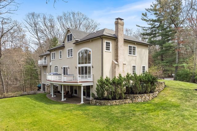38 Wilsondale St, Dover, MA 02030