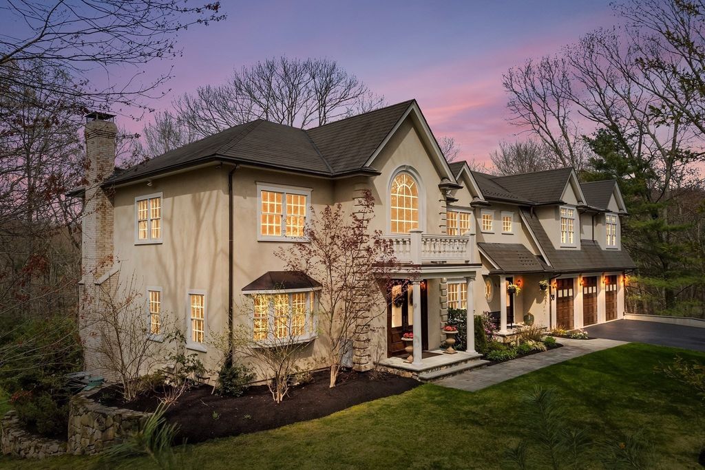 38 Wilsondale St, Dover, MA 02030
