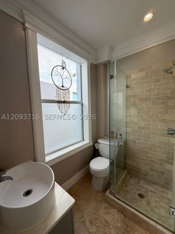 119 Menores Ave 8A, Coral Gables, FL 33134