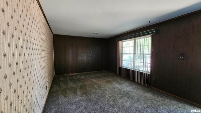 708 N 20TH Street, Herrin, IL 62948