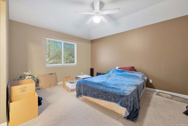 9215 Tay Dr, Helotes, TX 78023