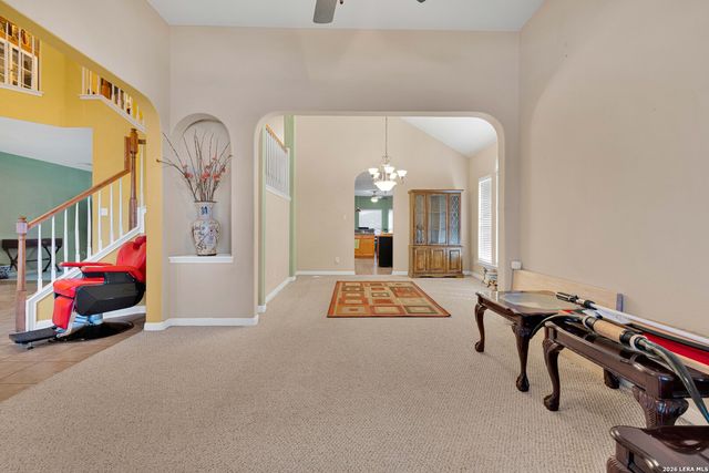 9215 Tay Dr, Helotes, TX 78023