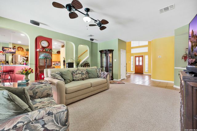 9215 Tay Dr, Helotes, TX 78023