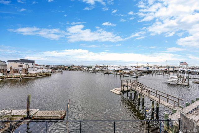 510 Albern Avenue, Oceanside, NY 11572