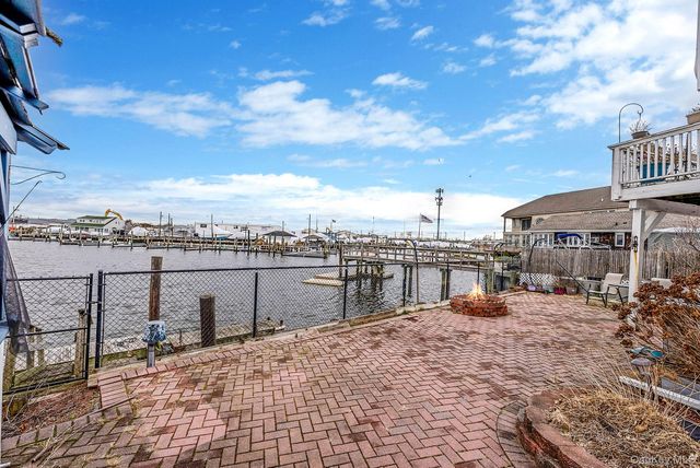 510 Albern Avenue, Oceanside, NY 11572