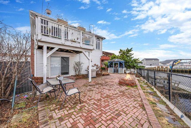 510 Albern Avenue, Oceanside, NY 11572