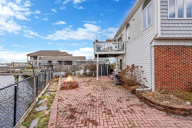 510 Albern Avenue, Oceanside, NY 11572