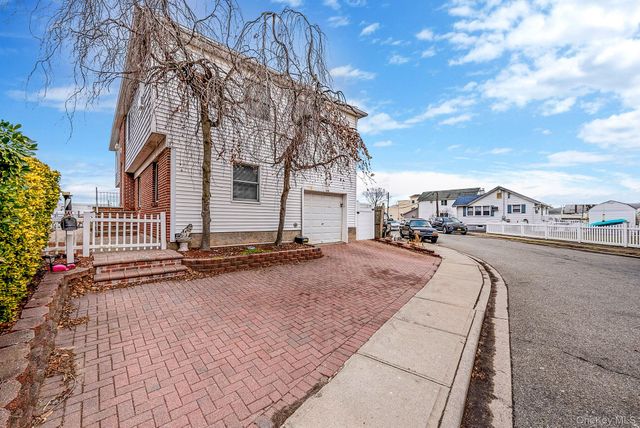 510 Albern Avenue, Oceanside, NY 11572