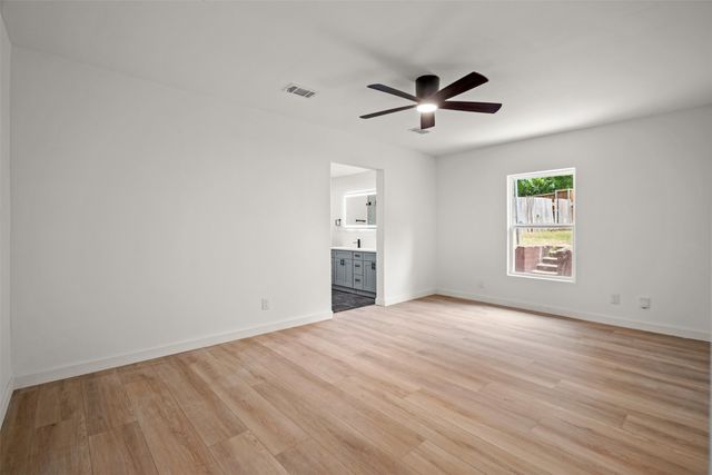 3134 W Jefferson Boulevard, Dallas, TX 75211