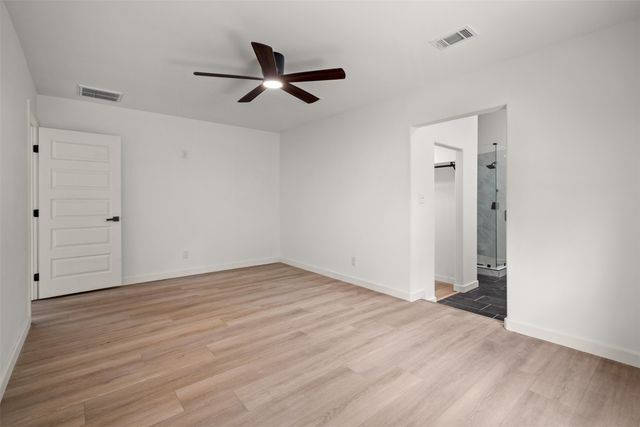 3134 W Jefferson Boulevard, Dallas, TX 75211