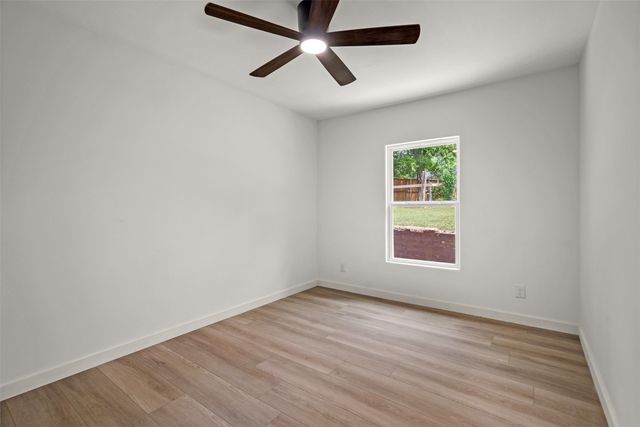 3134 W Jefferson Boulevard, Dallas, TX 75211