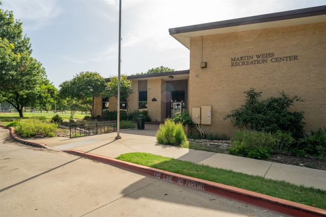 3134 W Jefferson Boulevard, Dallas, TX 75211