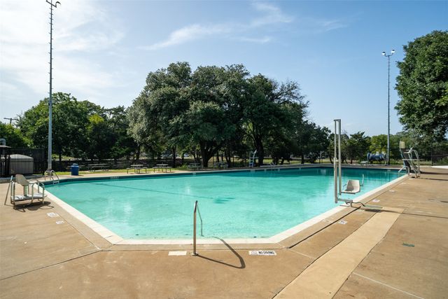 3134 W Jefferson Boulevard, Dallas, TX 75211