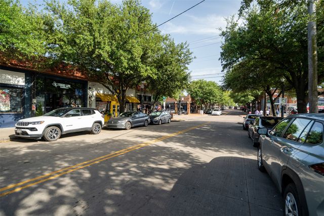 3134 W Jefferson Boulevard, Dallas, TX 75211