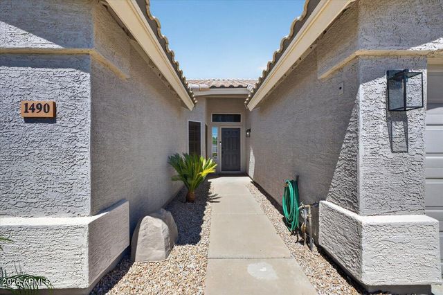 1490 N PHEASANT Drive, Gilbert, AZ 85234