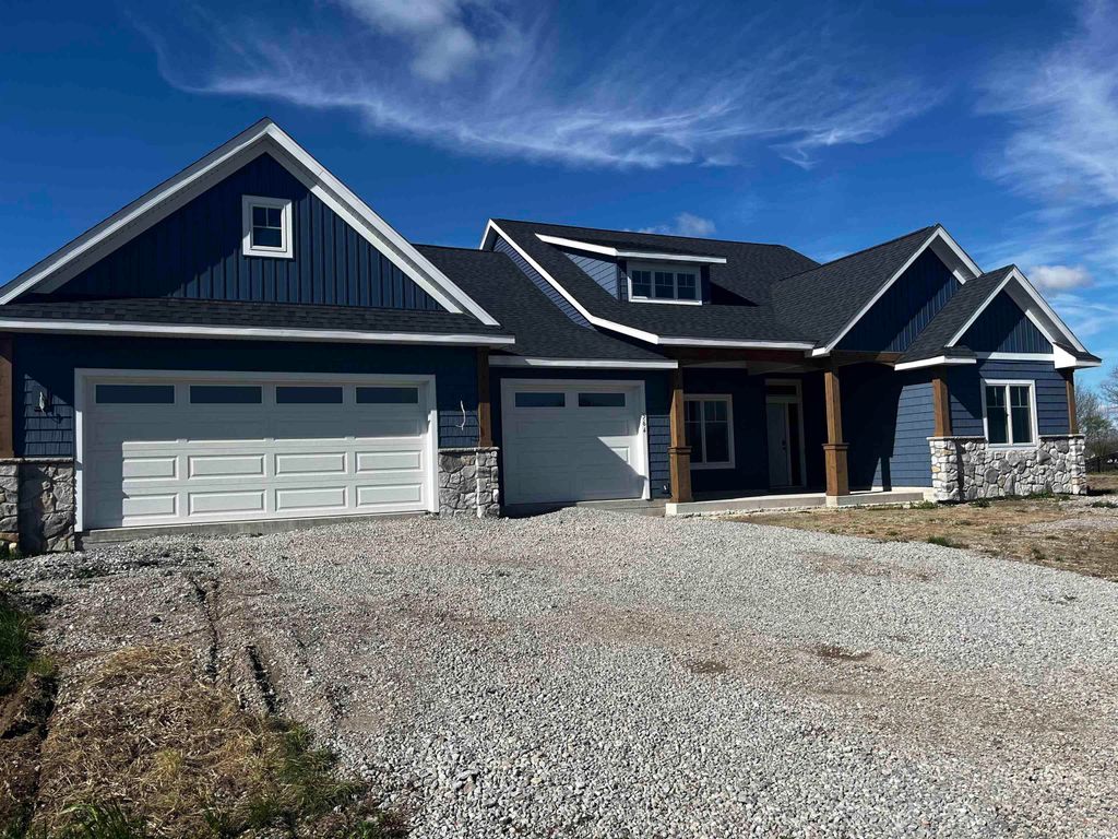 564 Keltic Pines Boulevard, Huntertown, IN 46748