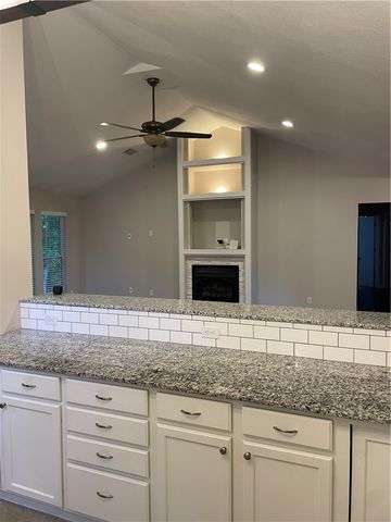1623 N Garden Avenue, Fayetteville, AR 72704