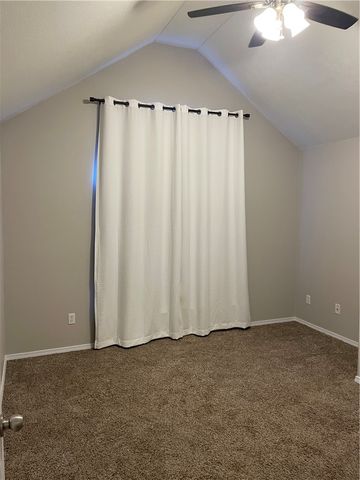 1623 N Garden Avenue, Fayetteville, AR 72704