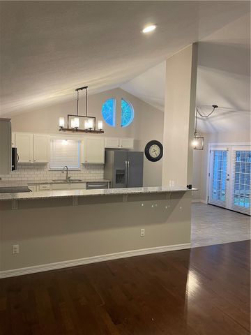 1623 N Garden Avenue, Fayetteville, AR 72704