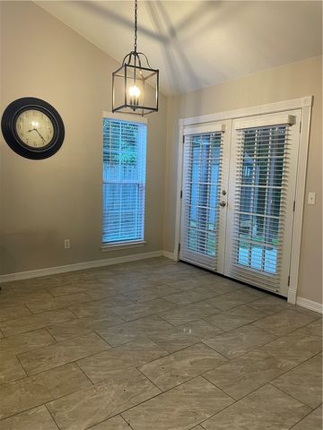 1623 N Garden Avenue, Fayetteville, AR 72704
