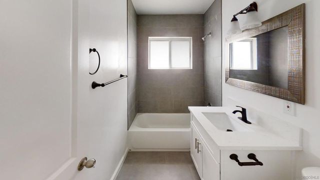 1007 Hornblend Street, San Diego, CA 92109