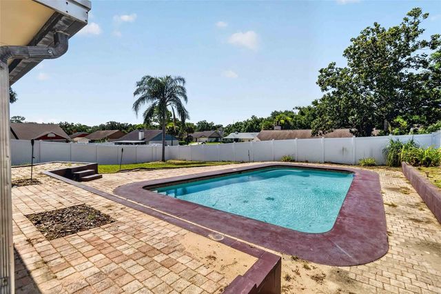 2738 FOXWOOD COURT, Orlando, FL 32818