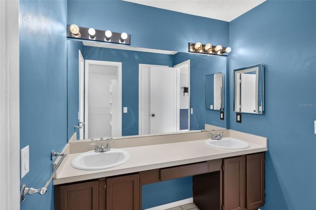 2738 FOXWOOD COURT, Orlando, FL 32818