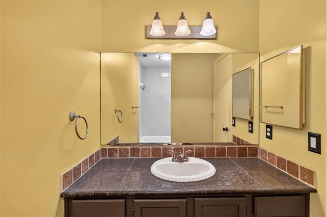2738 FOXWOOD COURT, Orlando, FL 32818