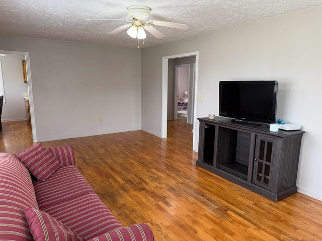 145 CUMBERLAND ST, Savannah, TN 38372