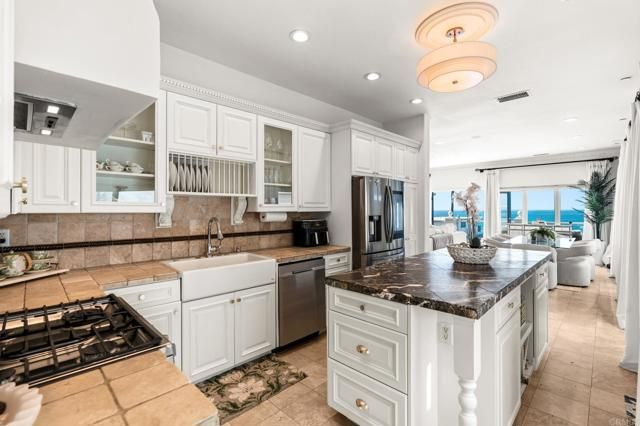 208 S Pacific Street, Oceanside, CA 92054