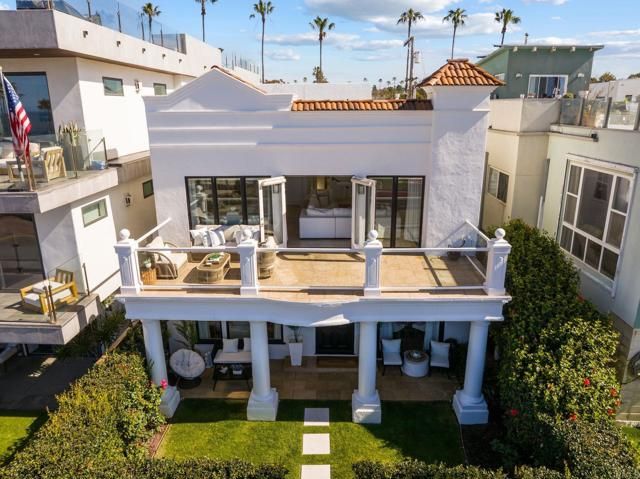 208 S Pacific Street, Oceanside, CA 92054