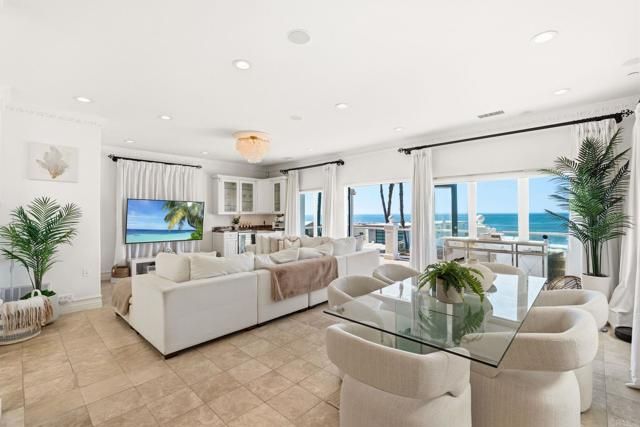 208 S Pacific Street, Oceanside, CA 92054