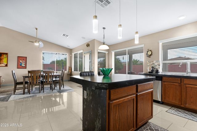 42266 W SPARKS Drive, Maricopa, AZ 85138