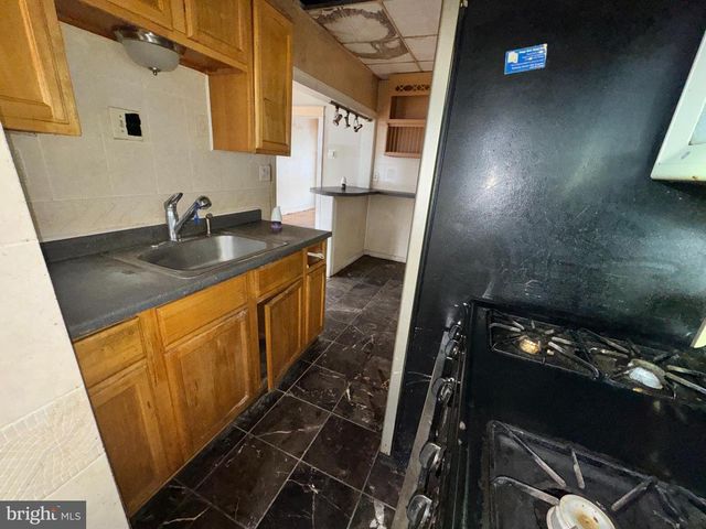 52 W BERKLEY AVE, Clifton Heights, PA 19018