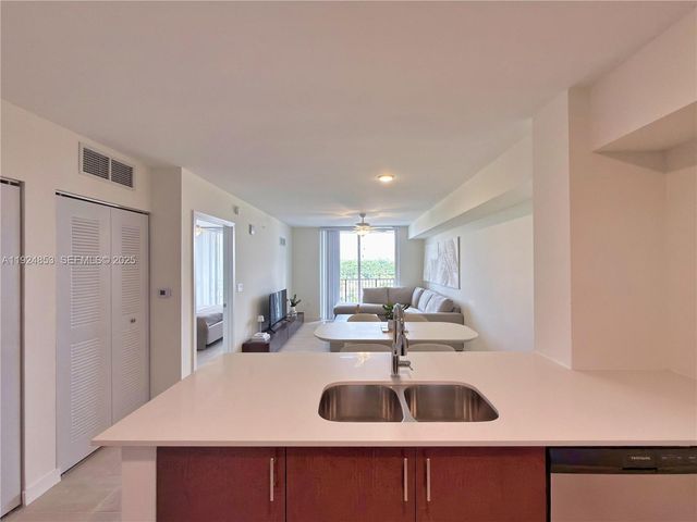 11239 NW 4th Ter C1.2, Sweetwater, FL 33172