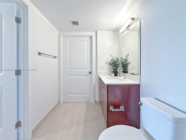 11239 NW 4th Ter C1.2, Sweetwater, FL 33172