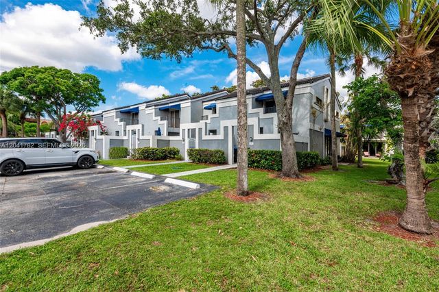 2327 SW 82nd Way, North Lauderdale, FL 33068