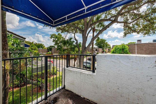 2327 SW 82nd Way, North Lauderdale, FL 33068