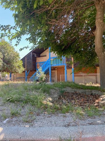 220 W Big Springs Road, Riverside, CA 92507