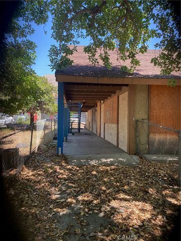220 W Big Springs Road, Riverside, CA 92507