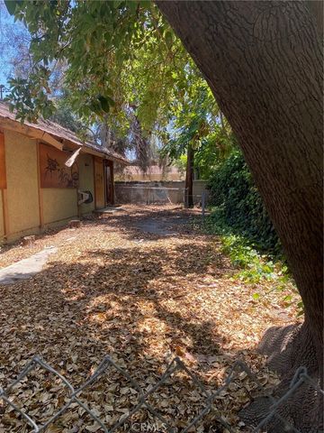 220 W Big Springs Road, Riverside, CA 92507