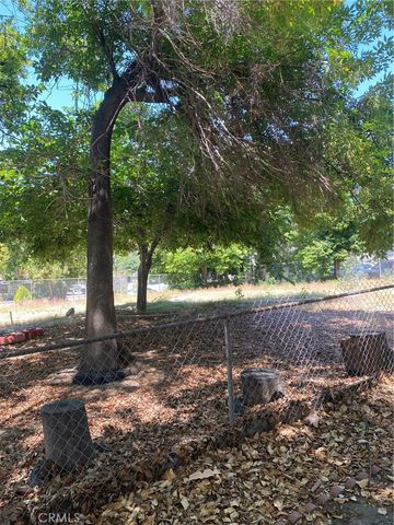 220 W Big Springs Road, Riverside, CA 92507