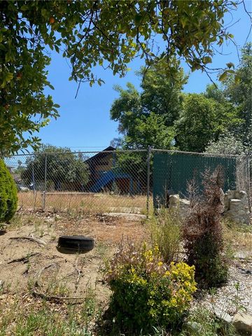 220 W Big Springs Road, Riverside, CA 92507