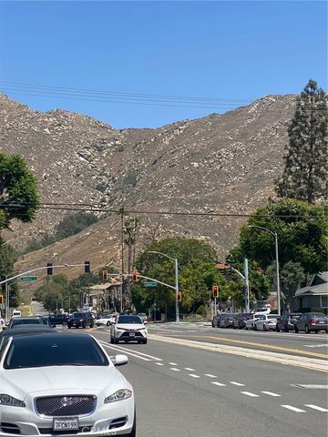 220 W Big Springs Road, Riverside, CA 92507